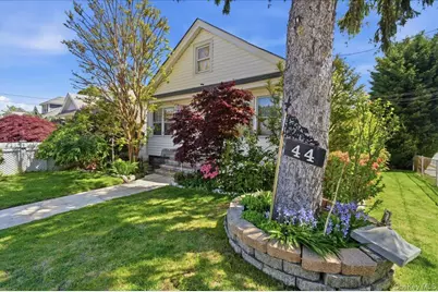 44 Saint Pauls Road S, Hempstead, NY 11550 - Photo 5