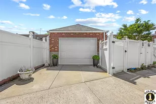 75-21 Furmanville Ave, Middle Village, NY 11379 - Photo 25