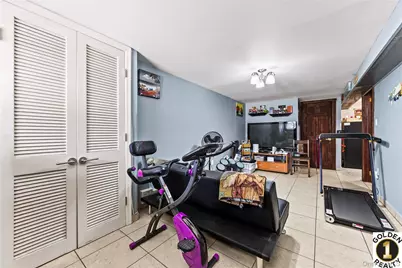 7521 Furmanville Avenue, Middle Village, NY 11379 - Photo 21