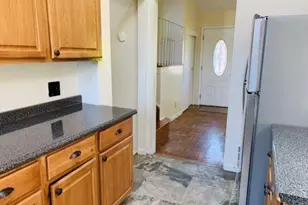 4 Willow Pl, Hicksville, NY 11801 - Photo 9