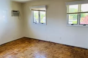 4 Willow Pl, Hicksville, NY 11801 - Photo 13