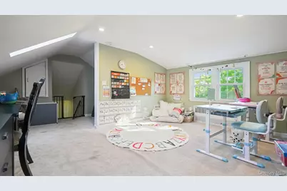 25 Manor Avenue, White Plains, NY 10605 - Photo 39