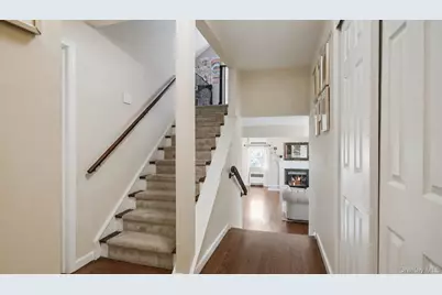 25 Manor Avenue, White Plains, NY 10605 - Photo 13