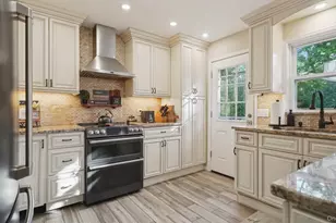 25 Manor Ave, White Plains, NY 10605 - Photo 9