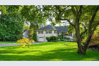 25 Manor Avenue, White Plains, NY 10605 - Photo 3