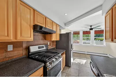 126 Halgren Crescent, Haverstraw, NY 10927 - Photo 11