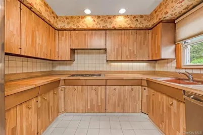 168-24 14th Avenue, Whitestone, NY 11357 - Photo 9
