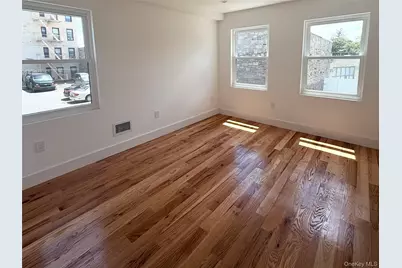 342 E 234th Street E #1, Bronx, NY 10470 - Photo 5