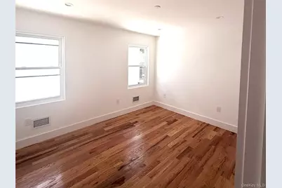 342 E 234th Street E #1, Bronx, NY 10470 - Photo 7