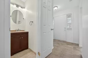 187 Doxbury Ln, Suffern, NY 10901 - Photo 15