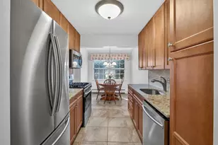 187 Doxbury Ln, Suffern, NY 10901 - Photo 7