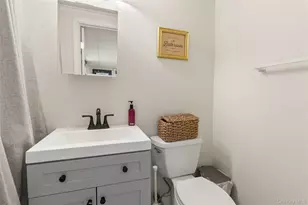 14 Plain St, Lindenhurst, NY 11757 - Photo 17
