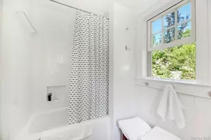 1100 7th St, Greenport, NY 11944 - Photo 13