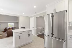 17 Lolly Ln, Centereach, NY 11720 - Photo 9