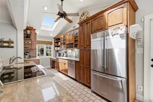 87 Laurel Dr, Massapequa Park, NY 11762 - Photo 9