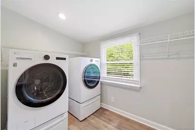 87 Laurel Drive, Massapequa Park, NY 11762 - Photo 29