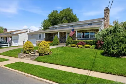 87 Laurel Drive, Massapequa Park, NY 11762 - Photo 3