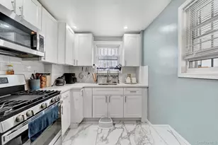 93-17 214th St, Queens Village, NY 11428 - Photo 7