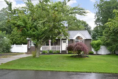 19 Fountain Road, Rocky Point, NY 11778 - Photo 5