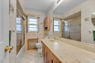 19 Gibson Boulevard, Valley Stream, NY 11581 - Photo 13