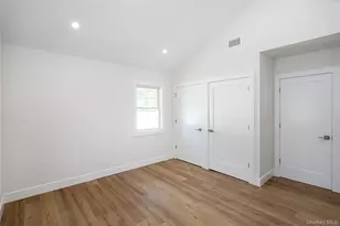 224 Hungry Harbor Rd, Valley Stream, NY 11581 - Photo 25