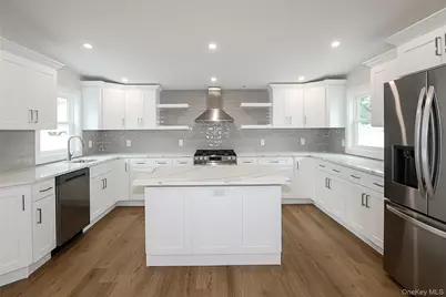 224 Hungry Harbor Road, Valley Stream, NY 11581 - Photo 9