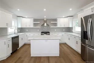 224 Hungry Harbor Rd, Valley Stream, NY 11581 - Photo 9