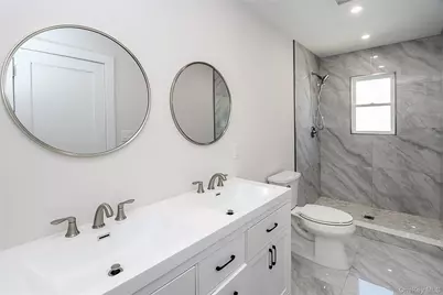 224 Hungry Harbor Road, Valley Stream, NY 11581 - Photo 13
