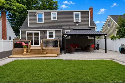 11 Chichester Rd, Huntington Station, NY 11746 - Photo 3