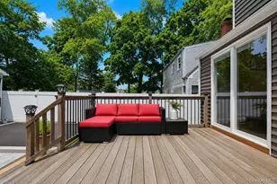 11 Chichester Rd, Huntington Station, NY 11746 - Photo 9