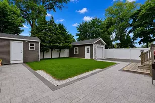 11 Chichester Rd, Huntington Station, NY 11746 - Photo 7