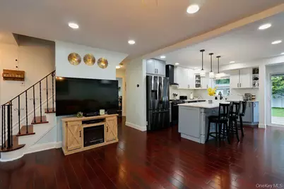 11 Chichester Rd, Huntington Station, NY 11746 - Photo 15