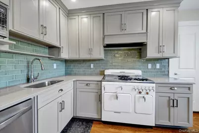 183 Elwood Avenue, Hawthorne, NY 10532 - Photo 7
