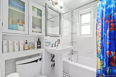 23-20 Bell Blvd #5C, Bayside, NY 11360 - Photo 13