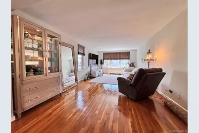 23-20 Bell Blvd #5C, Bayside, NY 11360 - Photo 9