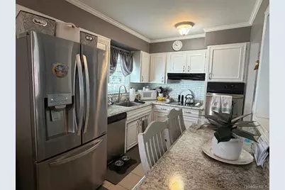 3 Commack Road, Sound Beach, NY 11789 - Photo 11