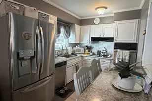 3 Commack Rd, Sound Beach, NY 11789 - Photo 11
