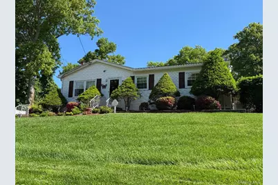 3 Commack Road, Sound Beach, NY 11789 - Photo 3