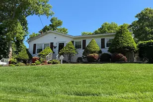 3 Commack Rd, Sound Beach, NY 11789 - Photo 3