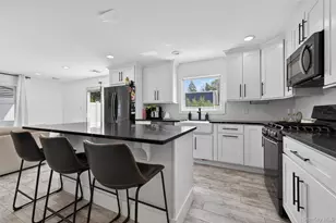534 Riverside Ave, Massapequa, NY 11758 - Photo 9
