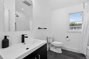 534 Riverside Ave, Massapequa, NY 11758 - Photo 21