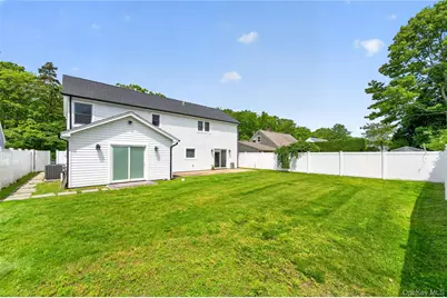 534 Riverside Avenue, Massapequa, NY 11758 - Photo 25