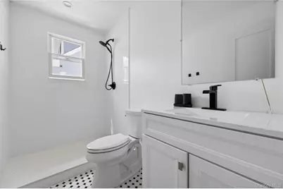 534 Riverside Avenue, Massapequa, NY 11758 - Photo 13