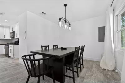 534 Riverside Avenue, Massapequa, NY 11758 - Photo 11