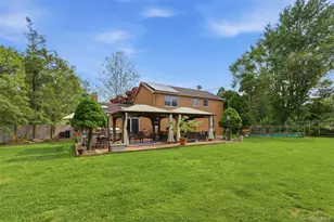 5 Millbrook Ct, Stony Brook, NY 11790 - Photo 3