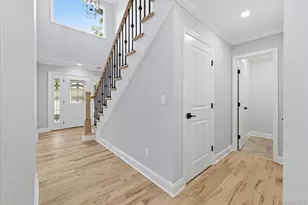 345 Christopher St, Oceanside, NY 11572 - Photo 5