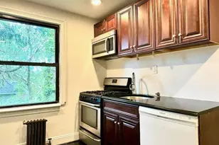 14 Beach Rd, Great Neck, NY 11023 - Photo 11