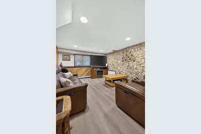 91 Myles Avenue, Levittown, NY 11756 - Photo 9