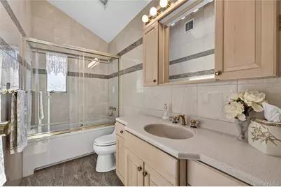 91 Myles Avenue, Levittown, NY 11756 - Photo 21