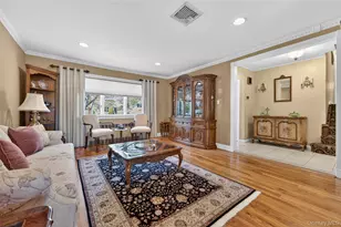 91 Myles Ave, Levittown, NY 11756 - Photo 5